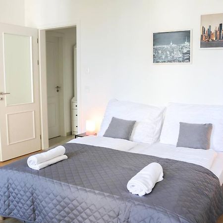 Rose Suites And Rooms Praha Eksteriør bilde